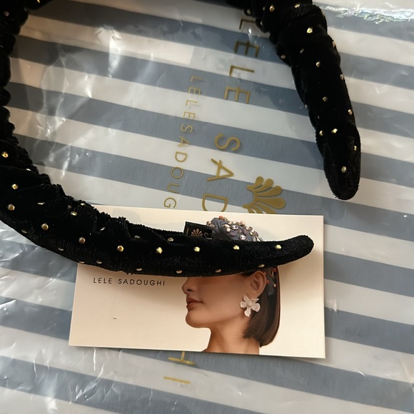NWT Lele Sadoughi Kelley Dot Velvet Headband Black OS - Picture 5 of 7